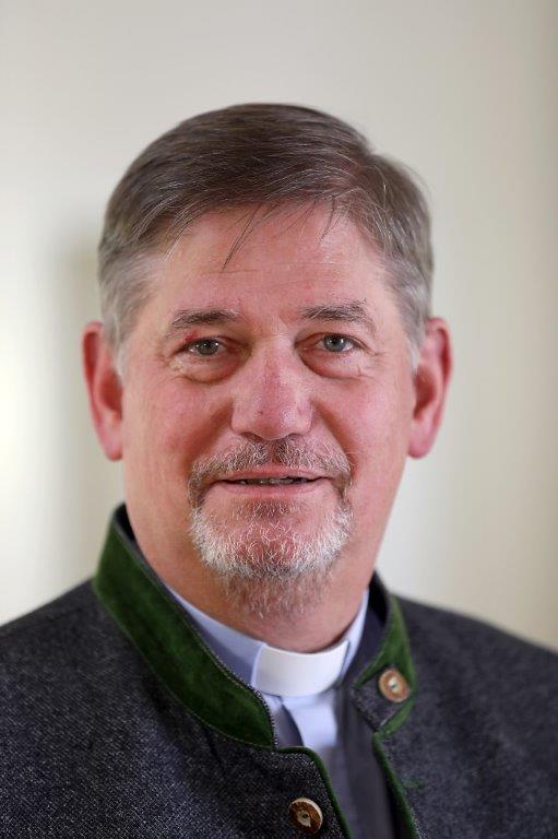 Pastor Fischer