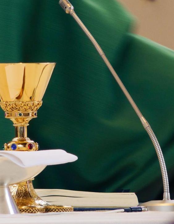 chalice-5995907_by_Sebastian_Strauch_pixabay_pbs