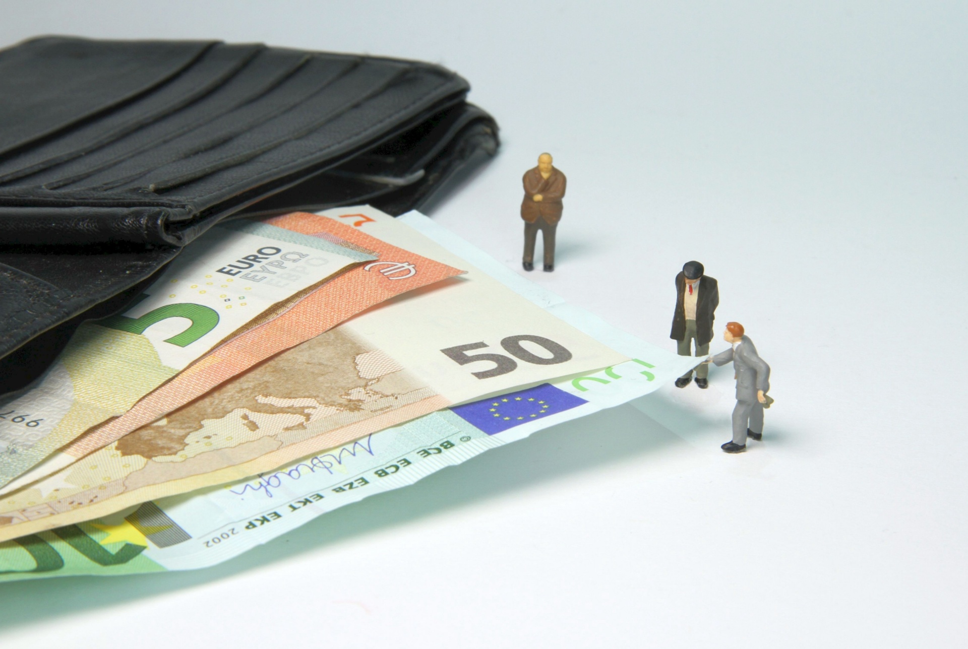 tax-office-4007153_by__wir_sind_klein_pixabay_pbs
